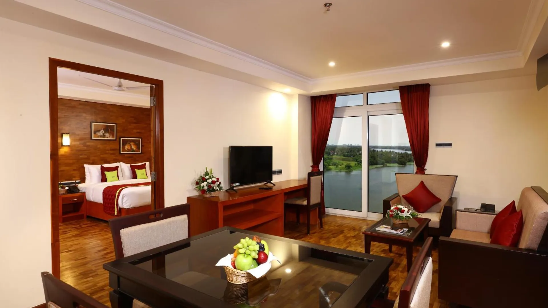 Kochi Jvk Park Hotel