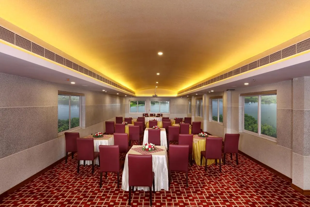 Kochi Jvk Park Hotel הודו