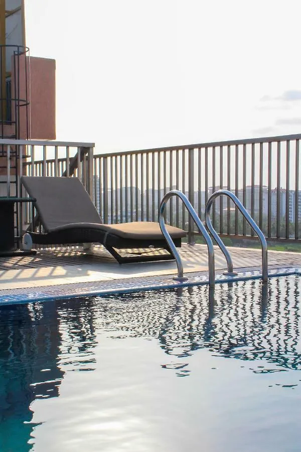 Kochi Jvk Park Hotel הודו